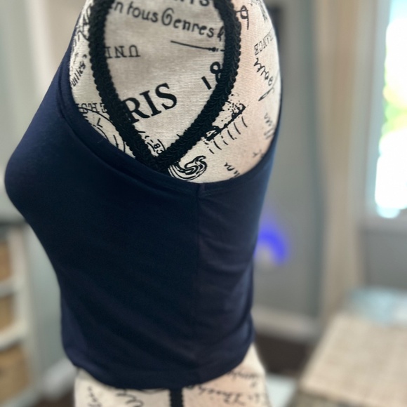 🔵NWT - ACTIVE BASIC SLEEVELESS CROP TOP - Picture 3 of 11